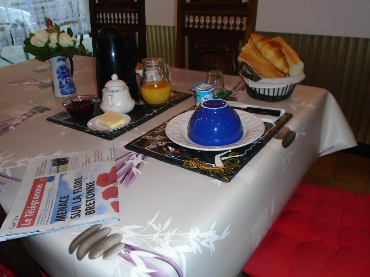 La Mare Aux Fees Bed and Breakfast Huelgoat Buitenkant foto